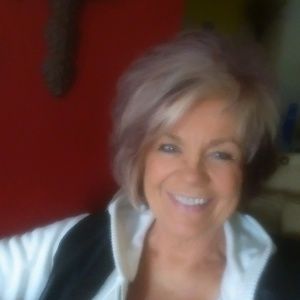 Meet your Posher, Brenda